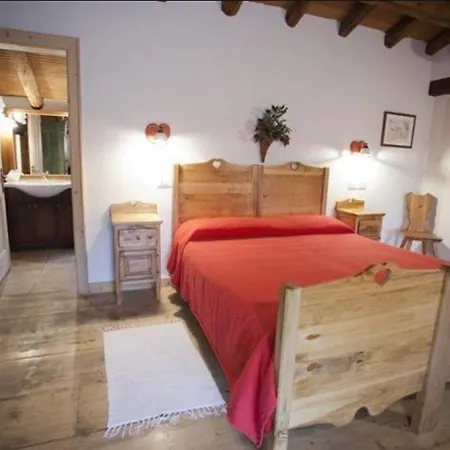 Casa Rossa Ai Colli Κατάλυμα σε φάρμα Ragogna