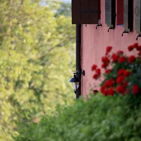 Casa Rossa Ai Colli Farm stay Ragogna