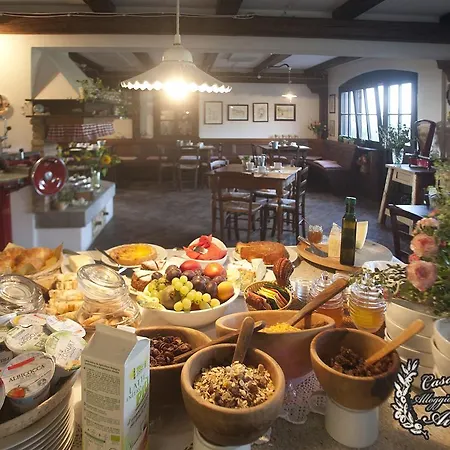 Casa Rossa Ai Colli Κατάλυμα σε φάρμα *